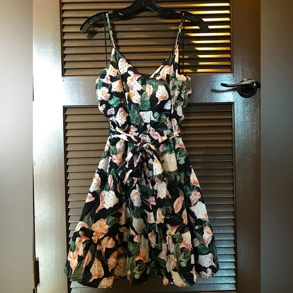 Express sundress for summer nights out - Picture 1 of 6
